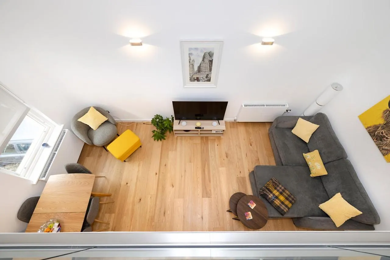 Edinburgh Modern 3-Storey 3-Bedroom City Apartment Velká Británie