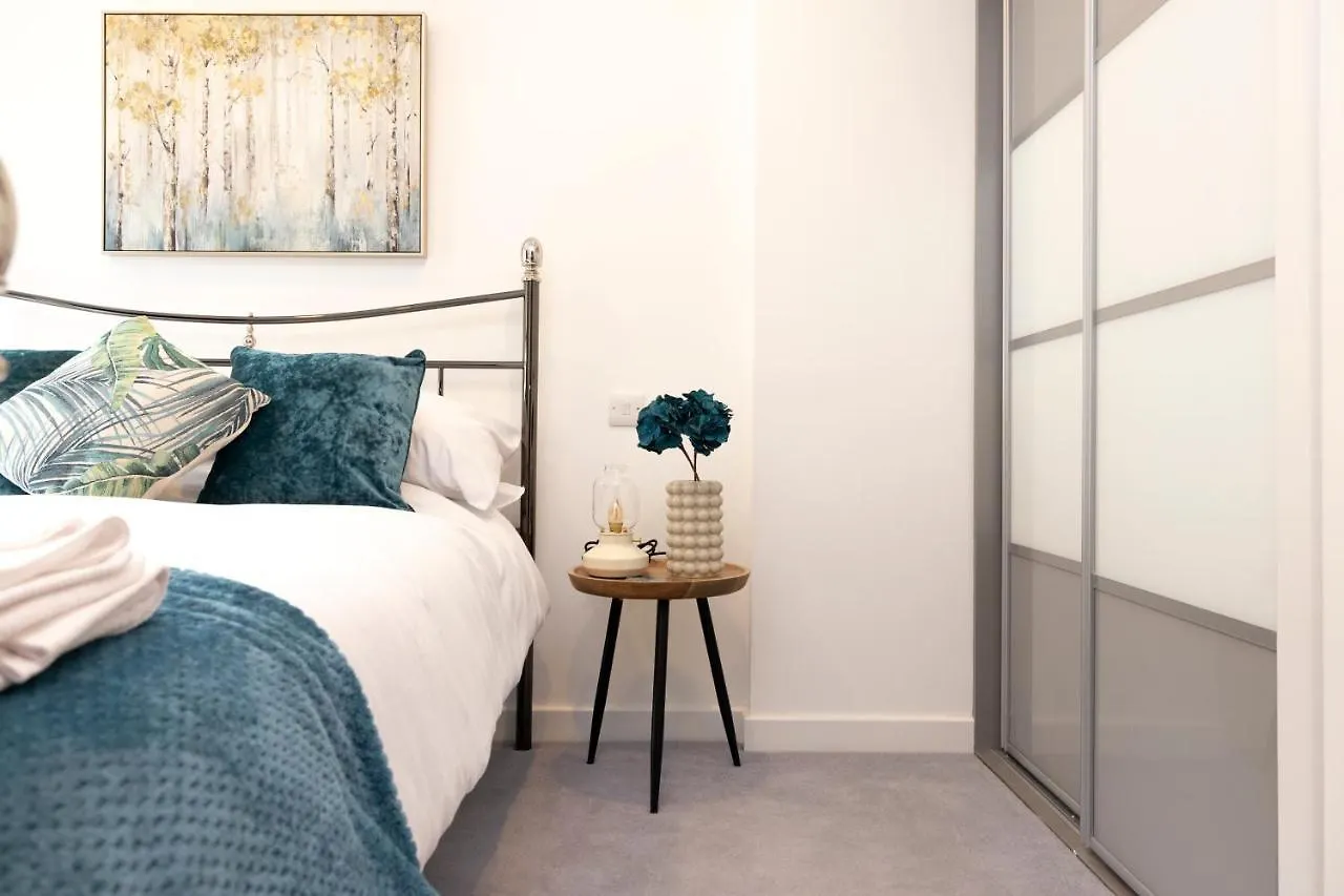 Edinburgh Modern 3-Storey 3-Bedroom City Apartment Velká Británie